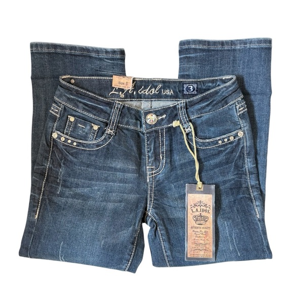 NWT L.A. Idol Woman’s 3 Denim Capris Silver Embellishments With Cross Pockets - Picture 3 of 7